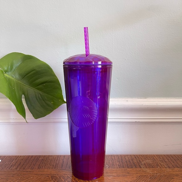 🔮NEW🔮Starbucks Hot Magenta/Purple Dome Tumbler - Picture 2 of 5